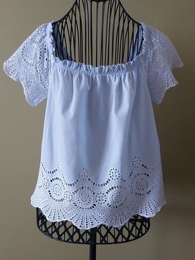 Top Secret White Eyelet Off-Shoulder Crochet Sleeve Blouse size S/M